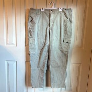 Universal Thread Khaki Cargo Pants